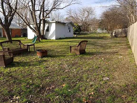 2nd image of 4904 Camille Ct