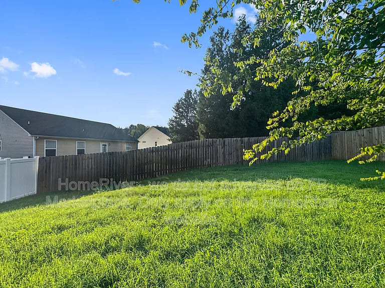 515 Creekview Dr — Photo 18