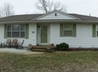 1008 Meadow Dr, Sparta, IL 62286