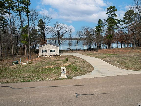 5th image of 227 Sterling Shores Dr