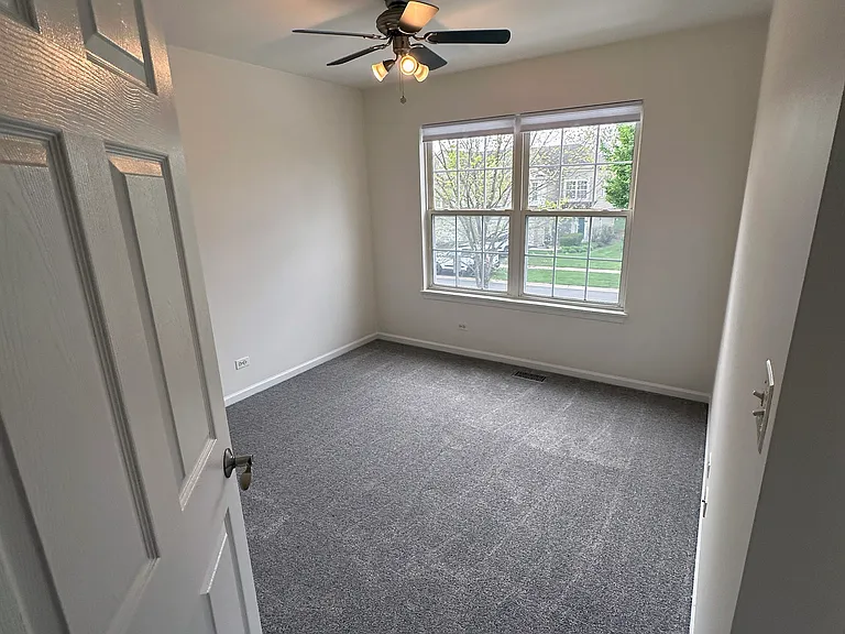 560 Lancaster Dr #560 — Photo 23