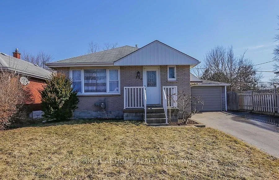 4 bed, $2,700 — Photo 1