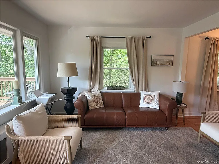 19 Cotswold Dr — Photo 4