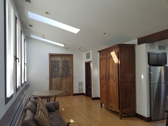 5th image of 1639 Sag Harbor Tpke