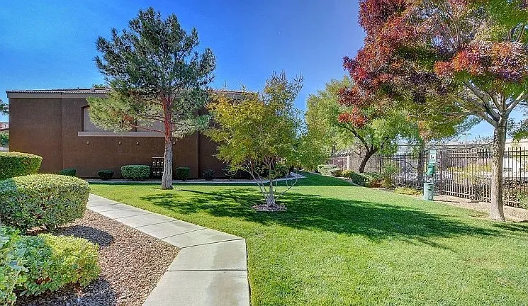 950 Seven Hills Dr #1016 — Photo 28