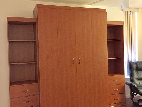 Murphy Bed 