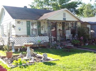 914 N Mulberry St, Dexter, MO 63841