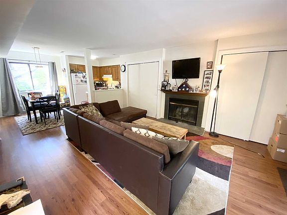 3rd image of 114 Stone Meadow Dr