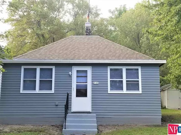 230 2nd St, Morse Bluff, NE 68648