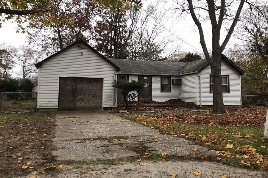 1st image of 139 Beaver Dr