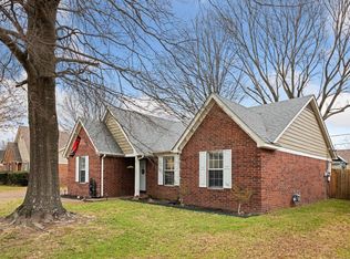 2550 Appling Crest Dr, Memphis, TN 38133
