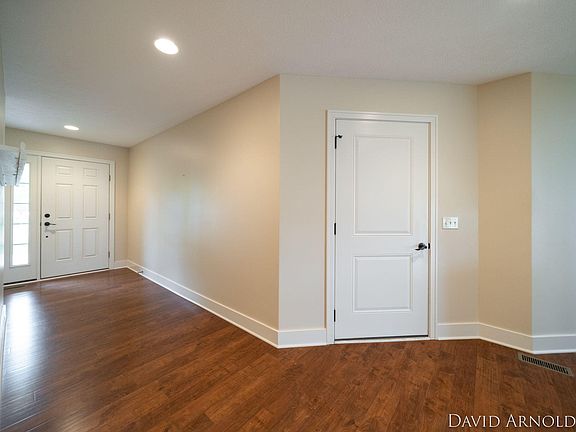 4th image of 1240 Prestwick Dr