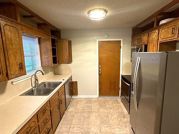 2nd image of 2202 Chafin Dr