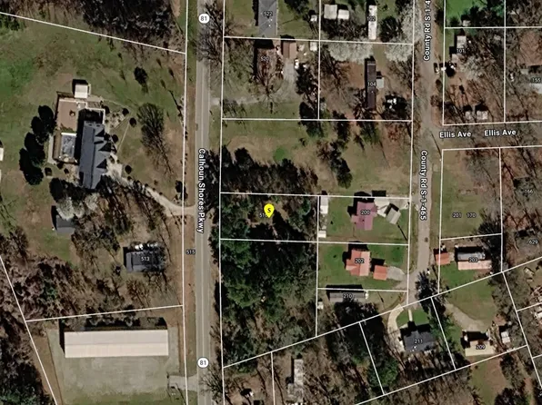 516 N Calhoun Shores Pkwy, Calhoun Falls, SC 29628