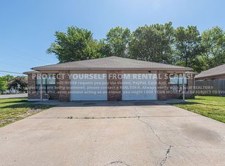 1682 N Dawn Dr, Fayetteville, AR 72703