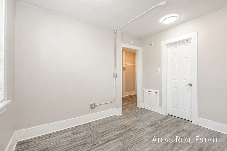 970 N Pearl Street — Photo 3