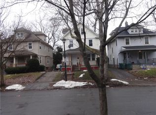 33 Iroquois St, Rochester, NY 14609