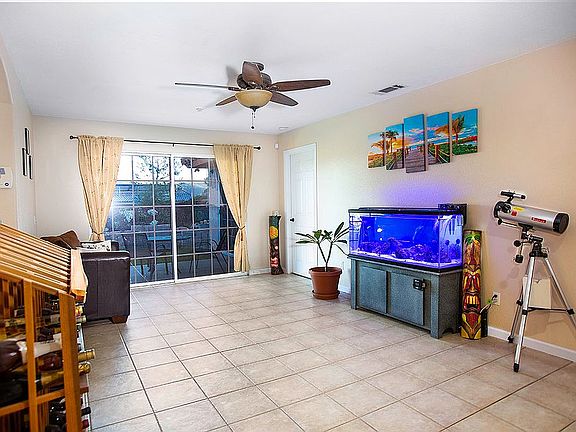 3rd image of 16226 Oak Springs Dr