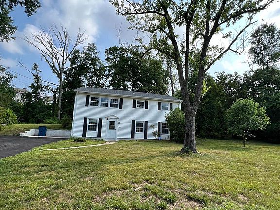2nd image of 6427 Carriage Dr