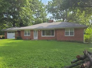 9832 Ventura Dr, Saint Louis, MO 63136