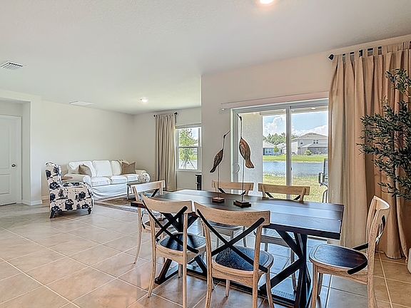 3rd image of 2219 Lake Preserve Cir
