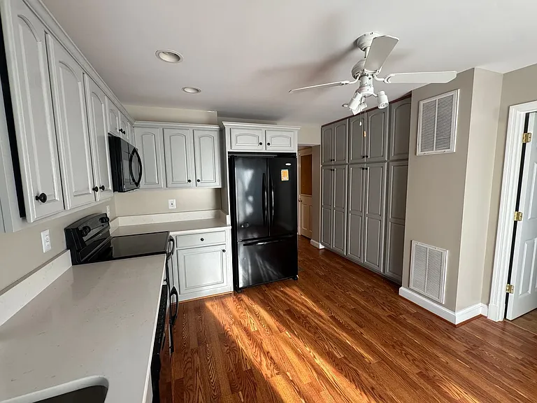 42 S Park Dr — Photo 9