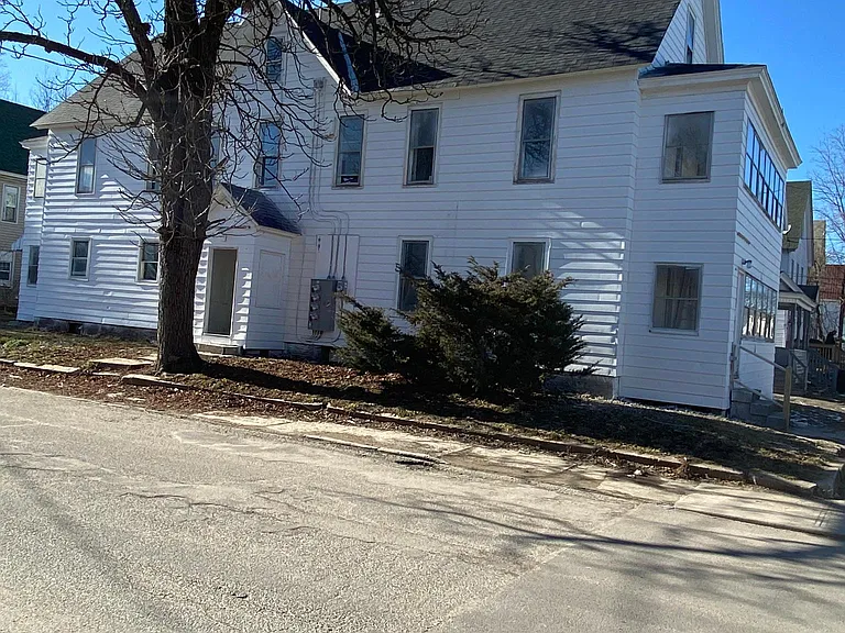 316 Grand St #4 — Photo 11