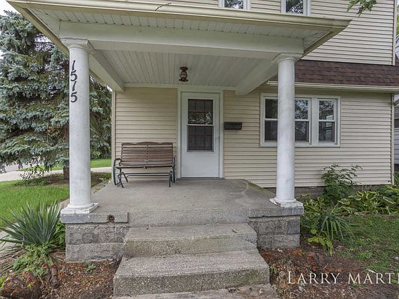 5th image of 1515 Burton St SE