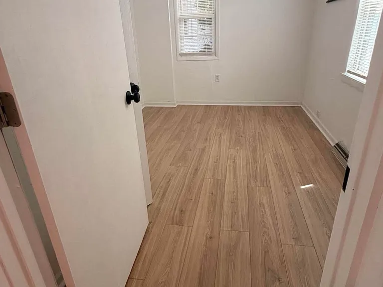 903 W 26th St #1 — Photo 8