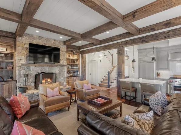 70 Bowline Court, Cashiers, NC 28717