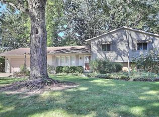 4715 Beechcrest Dr, Fort Wayne, IN 46835