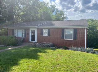 202 College St, Martinsville, VA 24112