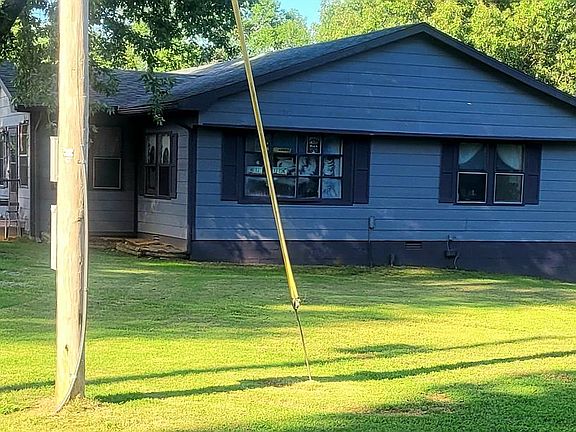 3rd image of 464 Wade Rd