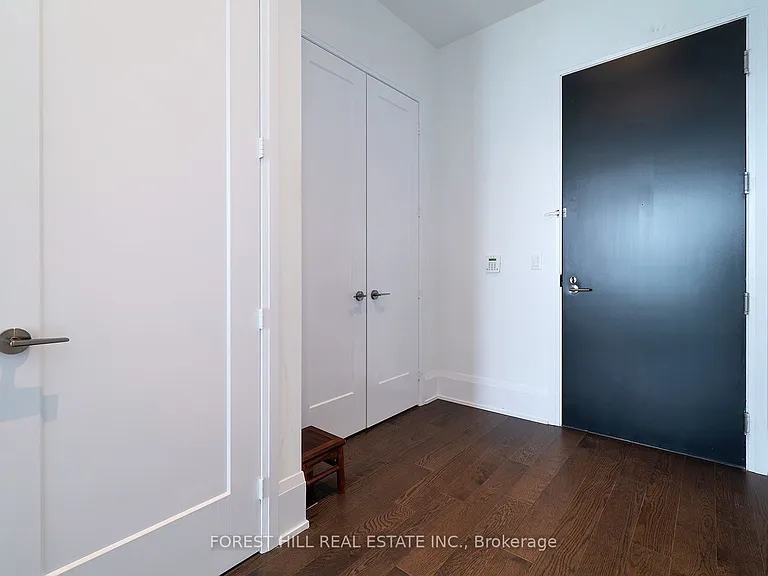 101 Erskine Ave #Penthouse 12 — Photo 4
