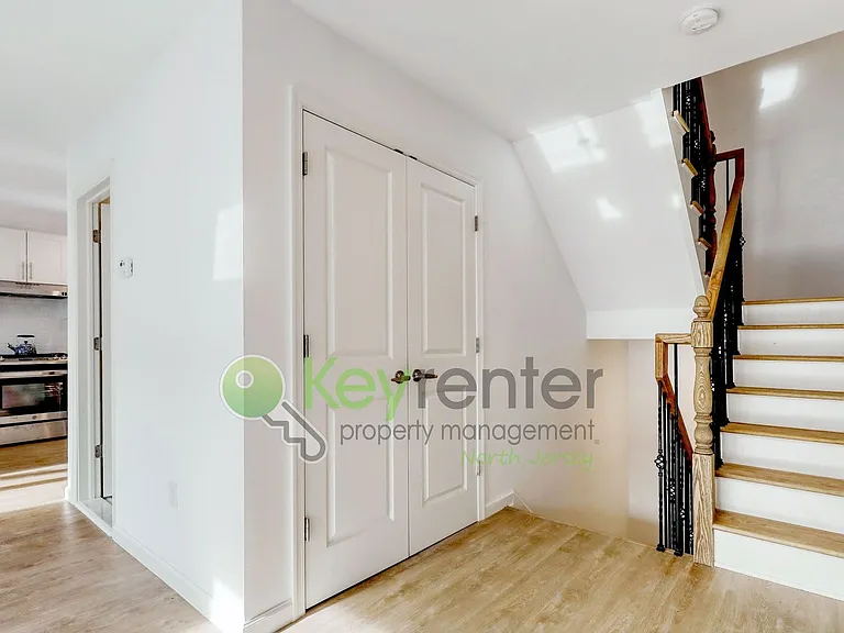 176 Pennington Ave #9 — Photo 12
