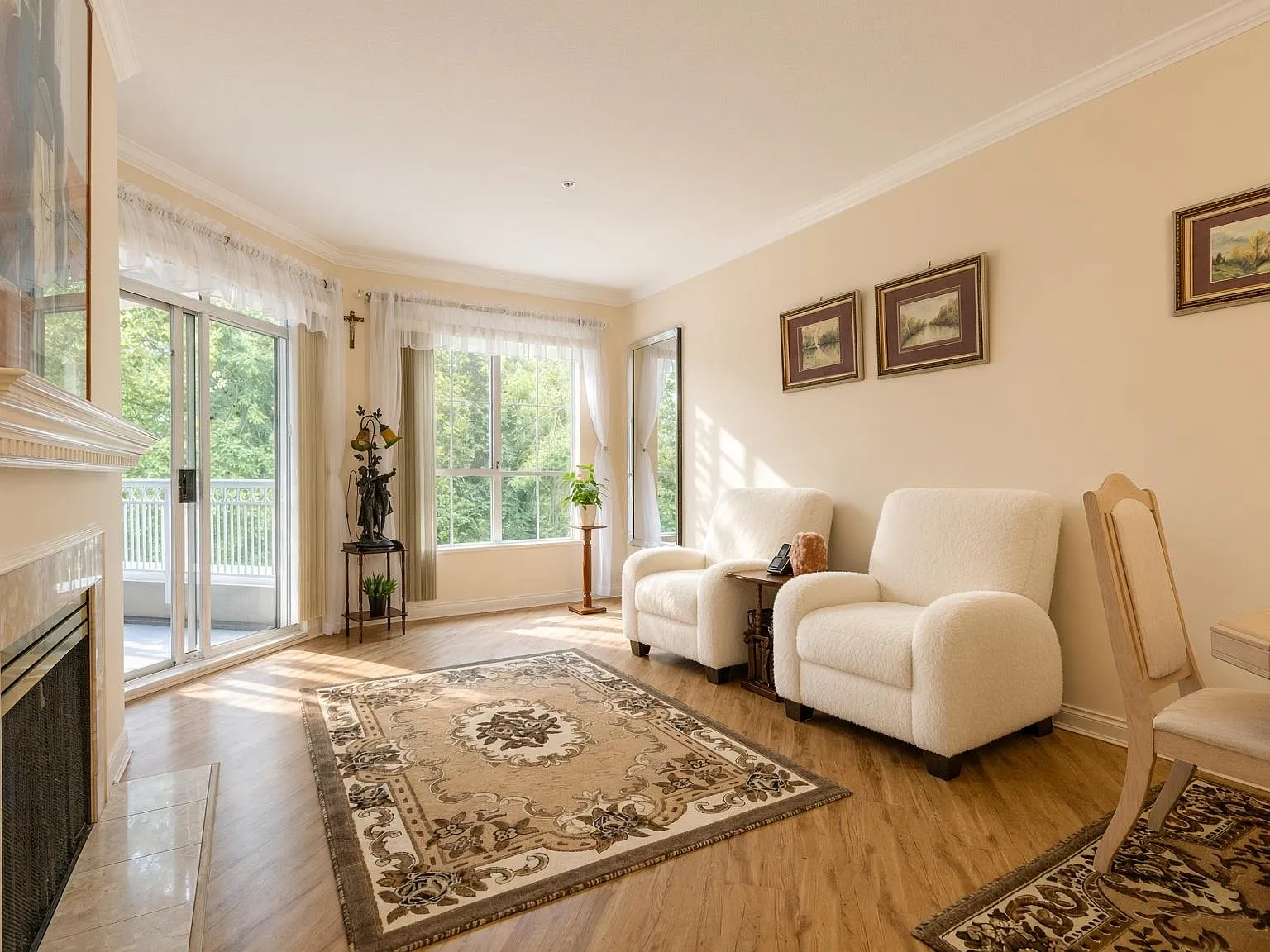 2 bed, 976 sqft, $2,600 — Photo 4