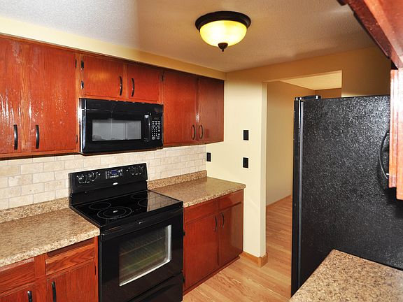 5th image of 7507 Whitney Dr