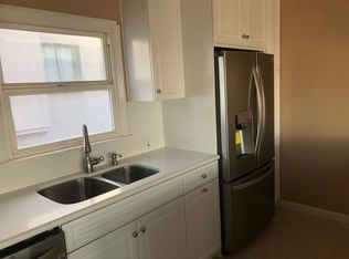 208 33rd St, Manhattan Beach, CA 90266