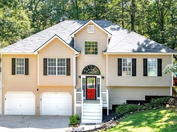 212 Tanglewood Dr, Hiram, GA 30141