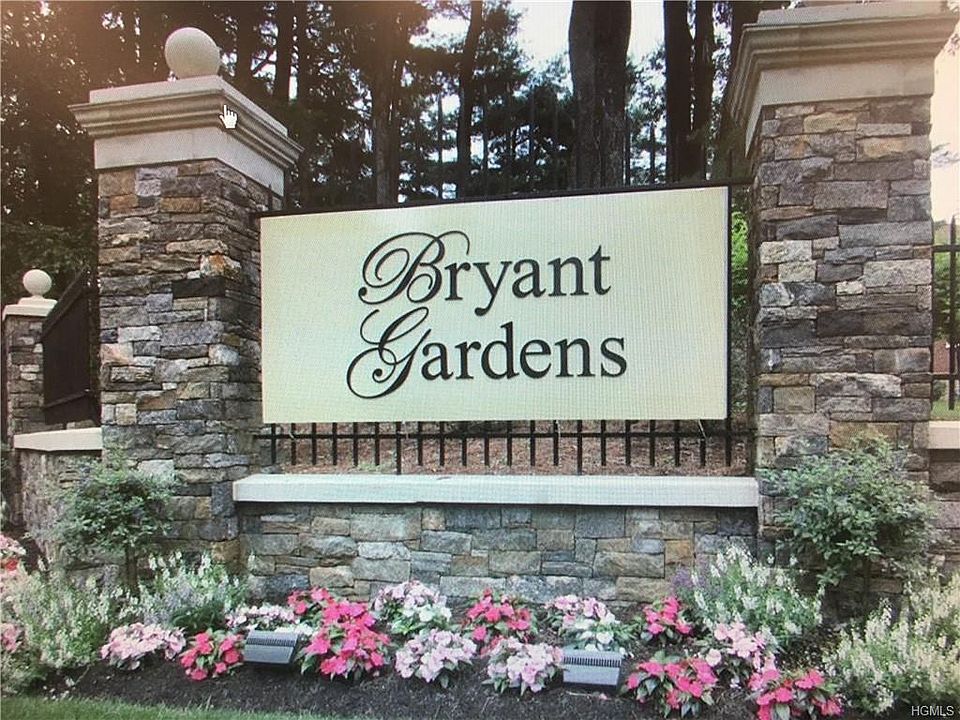 1st image of 4 Bryant Cres APT 2A
