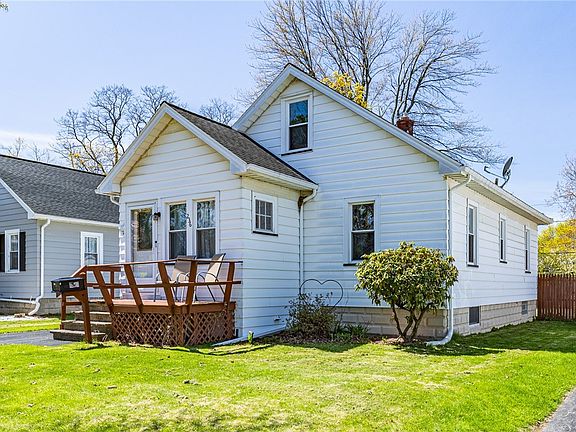 2nd image of 236 Longridge Ave