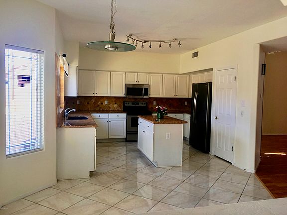 2nd image of 1853 E Chilton Dr