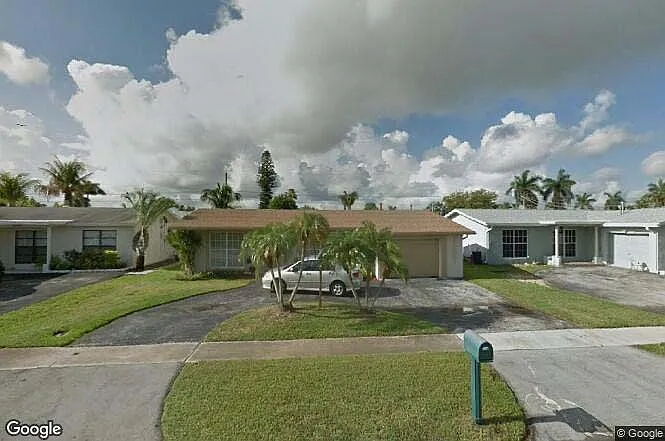 11440 NW 40th Pl — Photo 4