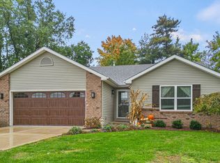 2229 Woods Rd, Fort Wayne, IN 46818