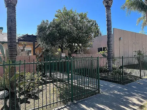 15210 Roscoe Blvd #4, Panorama City, CA 91402