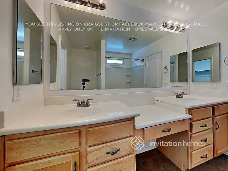 2246 E Bowker St — Photo 9