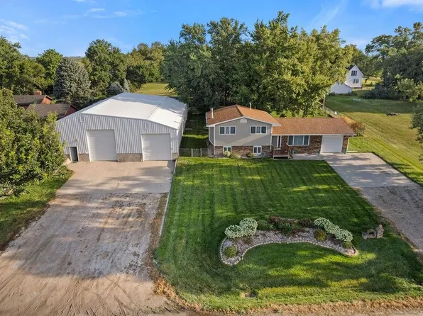 19061 340th St, Columbus, NE 68601