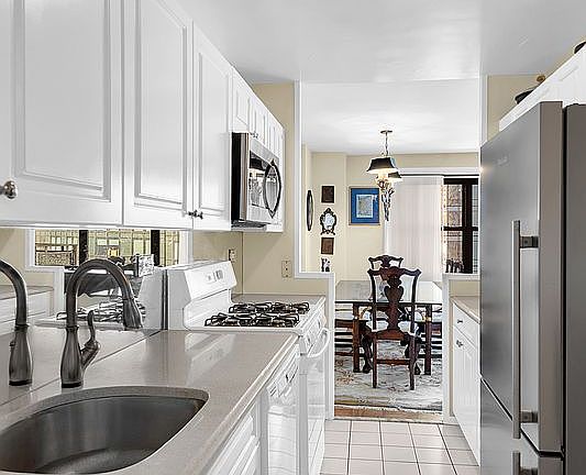 4th image of 160 W End Ave APT 14D