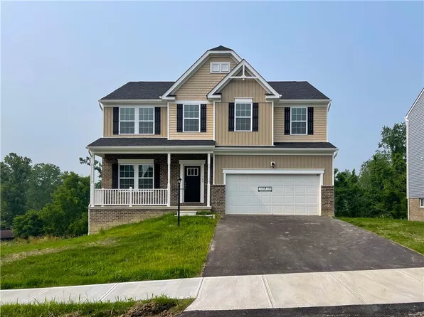 560 Gardenia Dr, Belle Vernon, PA 15012