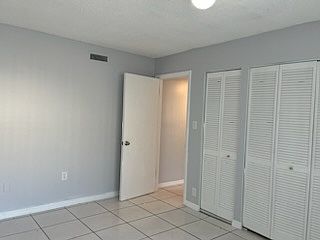 4th image of 601 N Keene Rd APT A